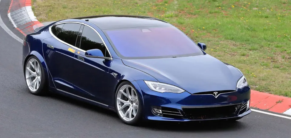 How Long Does It Take to Charge a Tesla Model S Plaid?