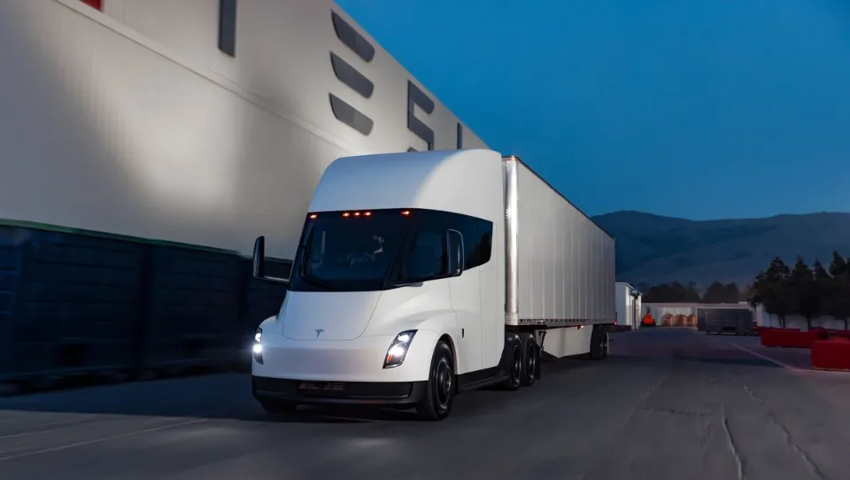 How Long Does It Take to Charge a Tesla Semi?
