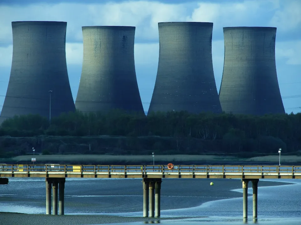 Advantages and Disadvantages of Nuclear Energy: Is It Safe?
