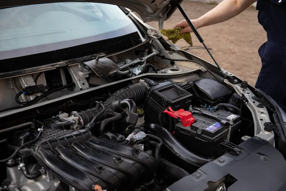 How to Charge the Car Battery Without a Charger? 6 Fixes