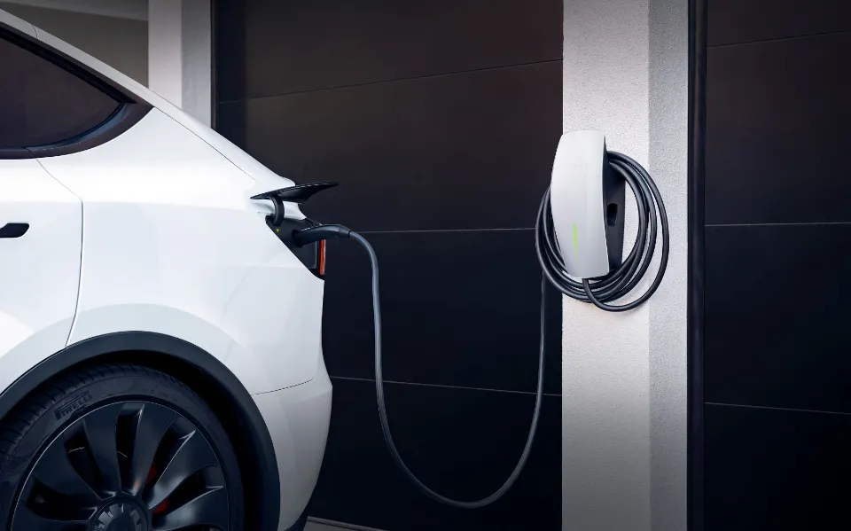 It Could Cost $7,000 to Install a Tesla Charger at Home Depending on the  State of Your Garage