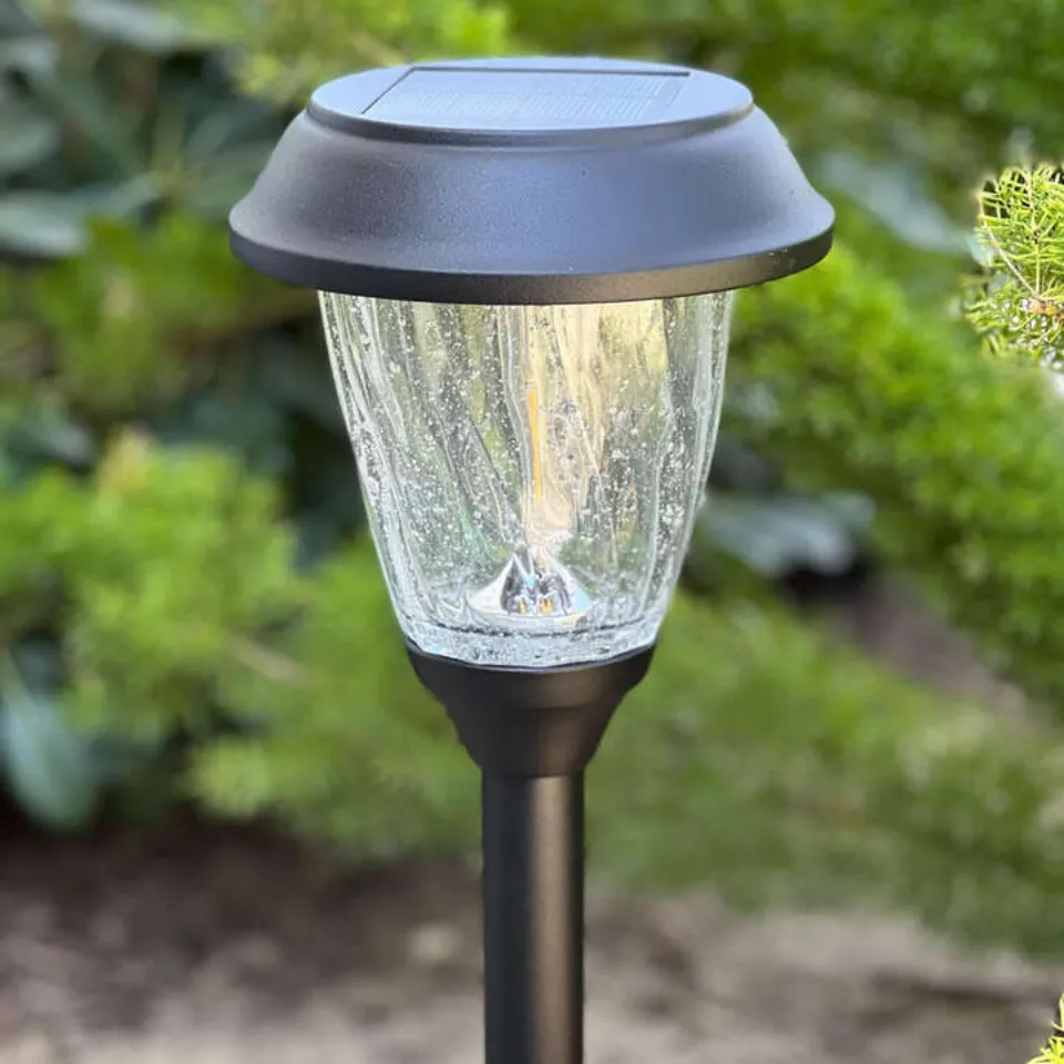 Do Solar Lights Need Batteries? Why?